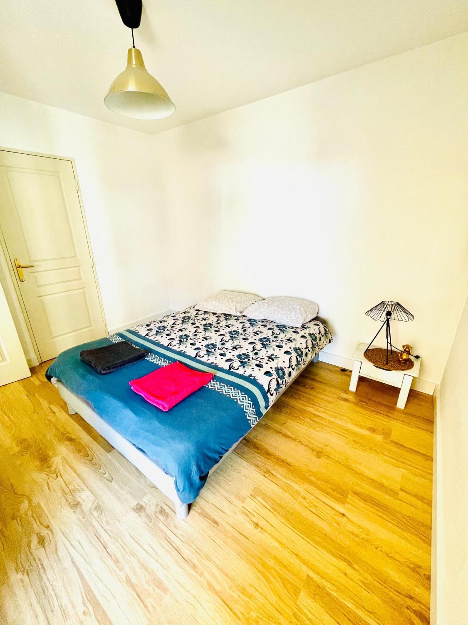 Appartement Avec Place De Parking Et Piscine Villefranche-sur-Saône Exterior photo